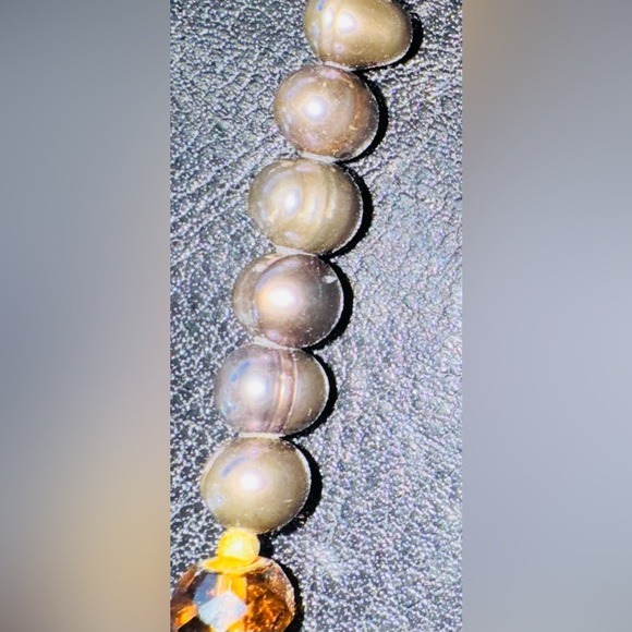 Elegant Iridescent pearl Shell Necklace w/Smokey topaz & gold beads .925 claps - Picture 7 of 9